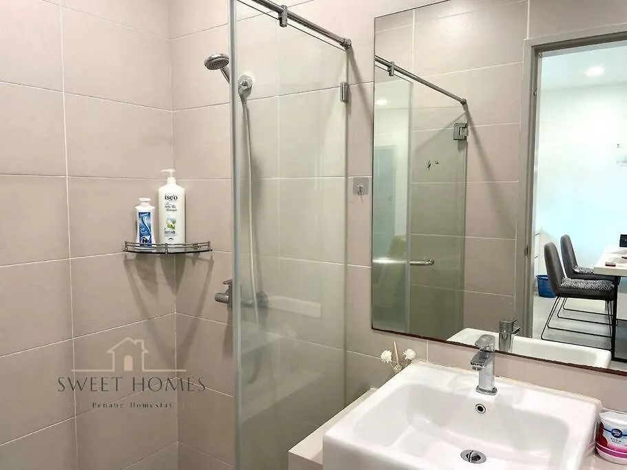 Pool View Stylish Suite At Jelutong Penang 1-4Pax George Town 0*,